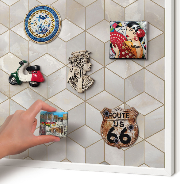 Magnettafel aus Metall für Souvenirs in weißem Rahmen Kubischer Hintergrund