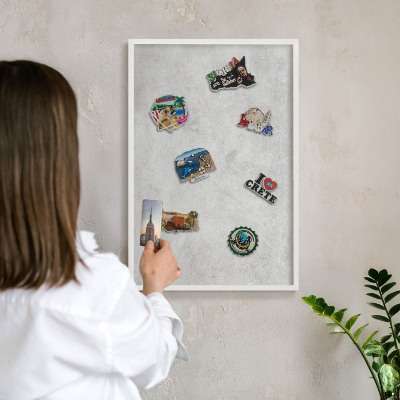 Magnettafel aus Metall für Souvenirs in weißem Rahmen Graue Eleganz