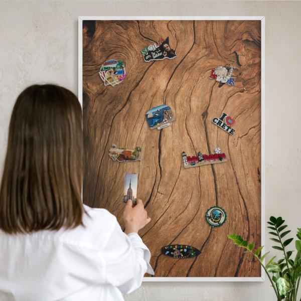 Wand-Magnettafel für Reisesouvenirs mit weißem Rahmen Holzmaserung