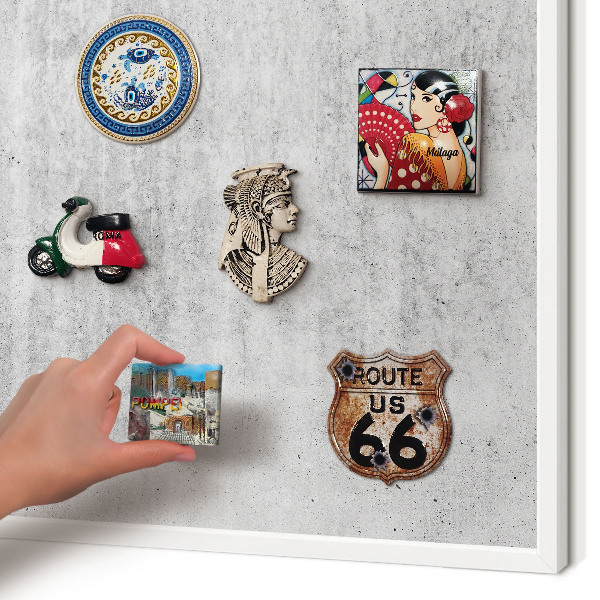 Magnettafel aus Metall für Souvenirs in weißem Rahmen Graue Textur