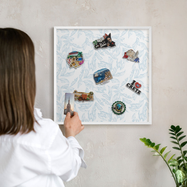 Wand-Magnettafel für Reisesouvenirs mit weißem Rahmen Helles Thema