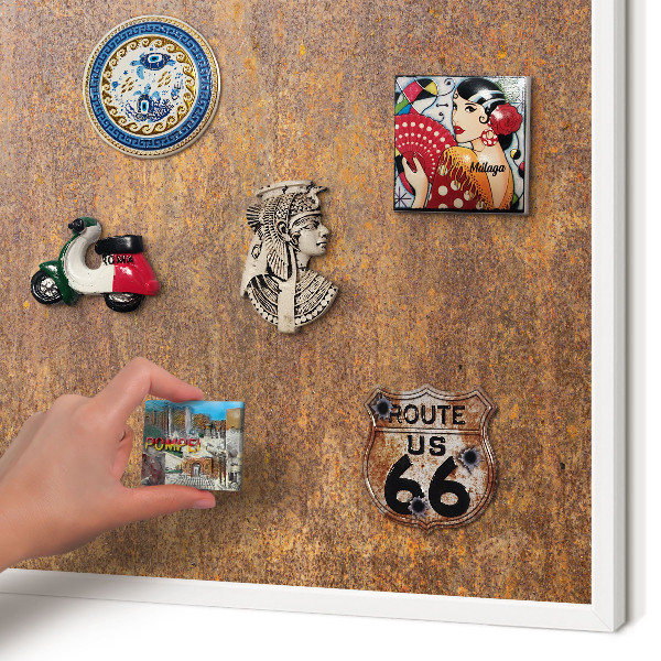 Magnettafel aus Metall für Souvenirs in weißem Rahmen Rostige Eleganz
