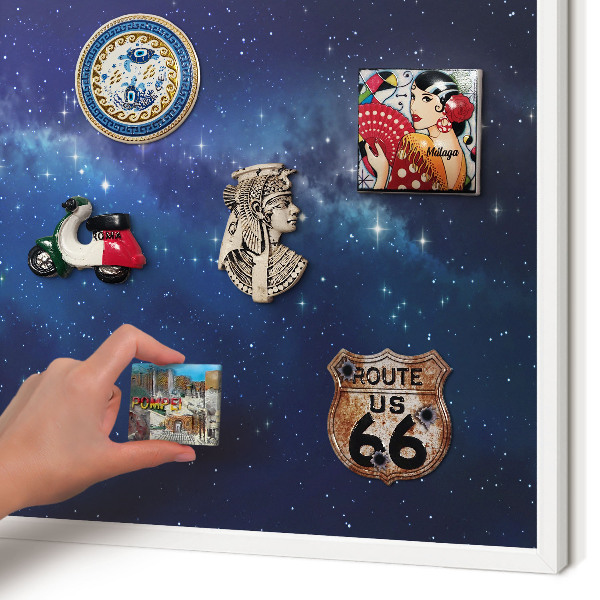 Magnettafel aus Metall für Souvenirs in weißem Rahmen Sternenraum