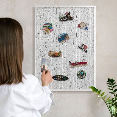 Wand-Magnettafel für Reisesouvenirs mit weißem Rahmen Ziegelmauer