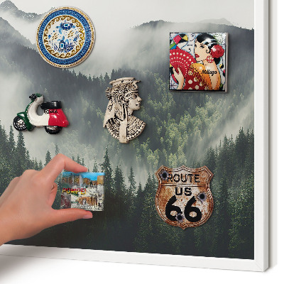 Wand-Magnettafel für Reisesouvenirs mit weißem Rahmen Grüne Berge