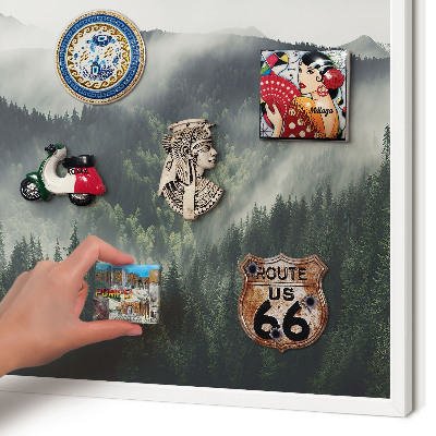 Wand-Magnettafel für Reisesouvenirs mit weißem Rahmen Grüne Berge