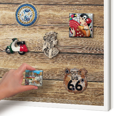 Wand-Magnettafel für Reisesouvenirs mit weißem Rahmen Holzstruktur