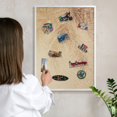 Magnettafel aus Metall für Souvenirs in weißem Rahmen Sandblätter