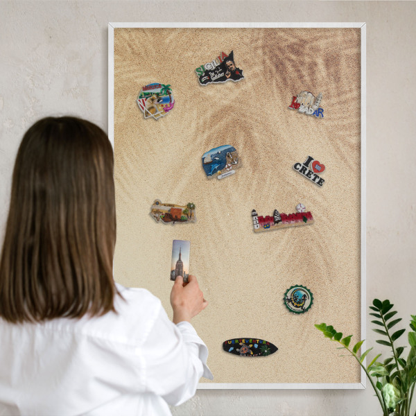 Magnettafel aus Metall für Souvenirs in weißem Rahmen Sandblätter