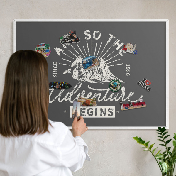 Wand-Magnettafel für Reisesouvenirs mit weißem Rahmen Berginschrift