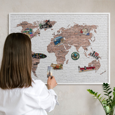 Wand-Magnettafel für Reisesouvenirs mit weißem Rahmen Brick-Karte
