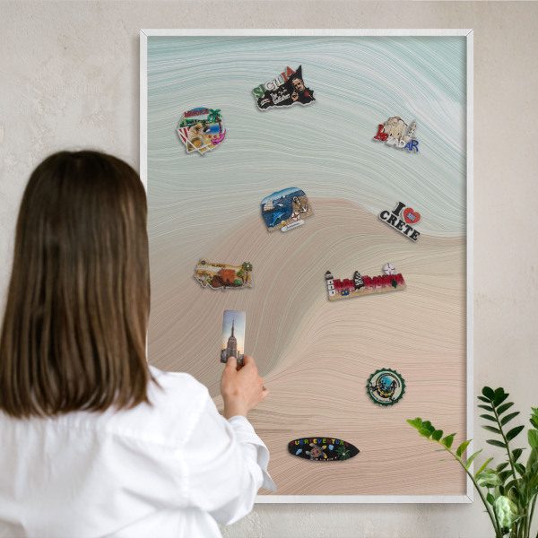 Magnettafel aus Metall für Souvenirs in weißem Rahmen Pastellwirbel