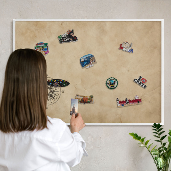 Magnettafel aus Metall für Souvenirs in weißem Rahmen Windrose