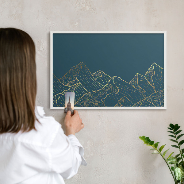 Wand-Magnettafel für Reisesouvenirs mit weißem Rahmen Minimalismus in den Bergen