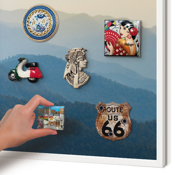 Magnettafel aus Metall für Souvenirs in weißem Rahmen Bergblick