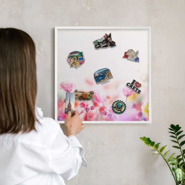 Wand-Magnettafel für Reisesouvenirs mit weißem Rahmen Pastellblumen