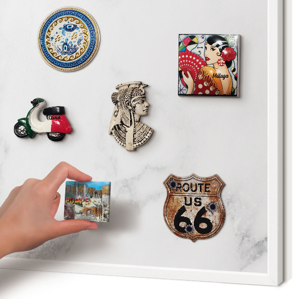 Wand-Magnettafel für Reisesouvenirs mit weißem Rahmen Eleganter Marmor