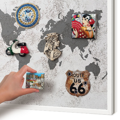 Magnettafel aus Metall für Souvenirs in weißem Rahmen Weltkarte