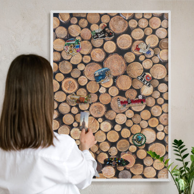 Wand-Magnettafel für Reisesouvenirs mit weißem Rahmen Holzkreise
