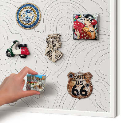 Magnettafel aus Metall für Souvenirs in weißem Rahmen Geometrische Eleganz