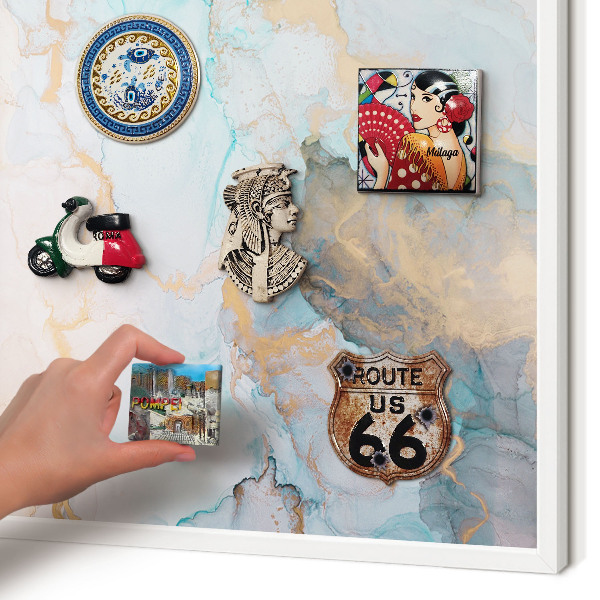 Magnettafel aus Metall für Souvenirs in weißem Rahmen Pastellformen