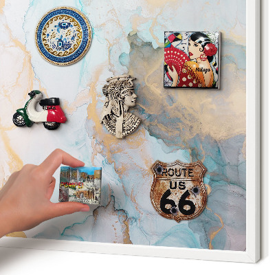 Magnettafel aus Metall für Souvenirs in weißem Rahmen Pastellformen