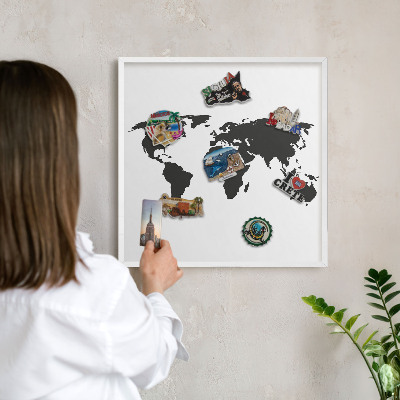 Magnettafel aus Metall für Souvenirs in weißem Rahmen Weltkarte