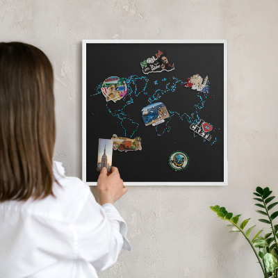 Wand-Magnettafel für Reisesouvenirs mit weißem Rahmen Weltkarte
