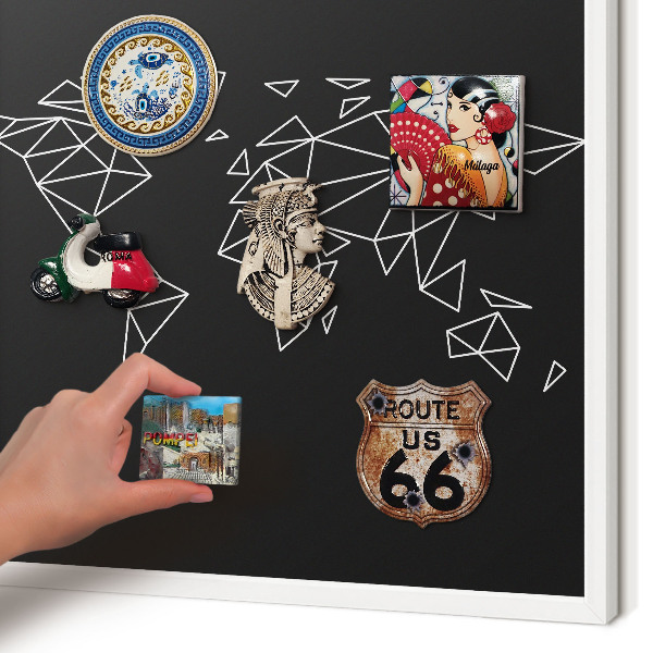 Magnettafel aus Metall für Souvenirs in weißem Rahmen Weltkarte