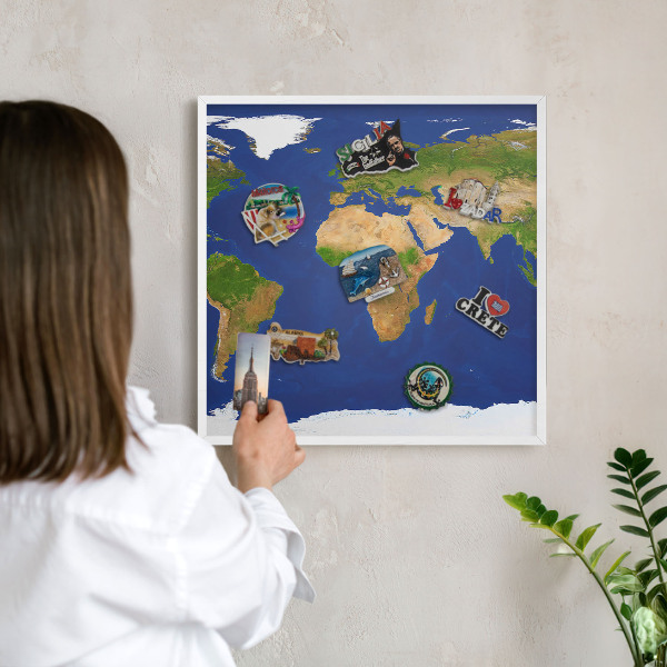 Wand-Magnettafel für Reisesouvenirs mit weißem Rahmen Kartierung der Welt