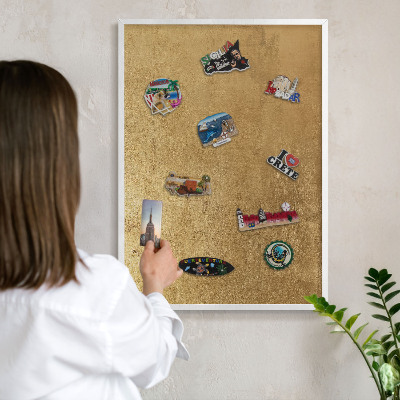 Wand-Magnettafel für Reisesouvenirs mit weißem Rahmen Gelbe Textur
