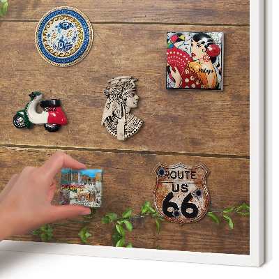 Wand-Magnettafel für Reisesouvenirs mit weißem Rahmen Holznatur