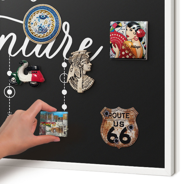 Wand-Magnettafel für Reisesouvenirs mit weißem Rahmen Ein Abenteuer erwartet dich.