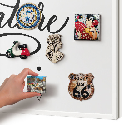 Magnettafel aus Metall für Souvenirs in weißem Rahmen Typografisches Abenteuer