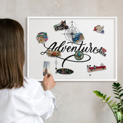 Magnettafel aus Metall für Souvenirs in weißem Rahmen Typografisches Abenteuer