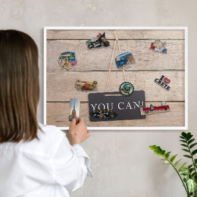 Magnettafel aus Metall für Souvenirs in weißem Rahmen Motivation jeden Tag