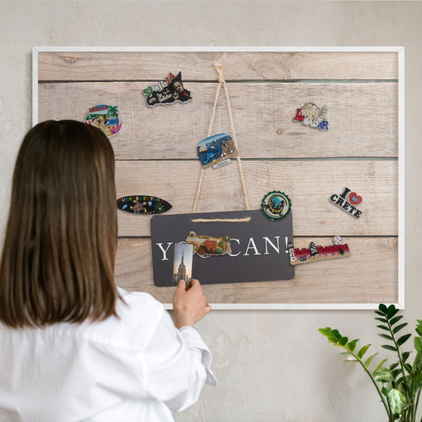 Magnettafel aus Metall für Souvenirs in weißem Rahmen Motivation jeden Tag