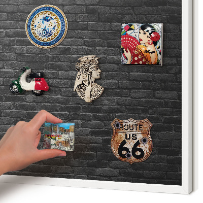 Magnettafel aus Metall für Souvenirs in weißem Rahmen Ziegelmauer