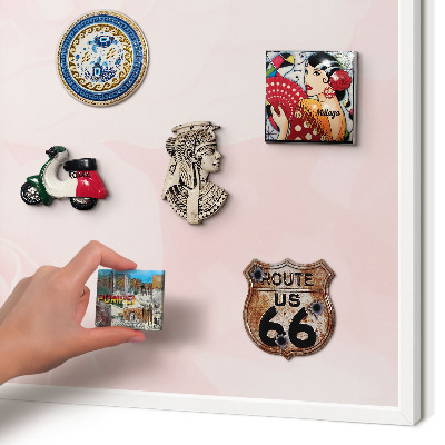 Wand-Magnettafel für Reisesouvenirs mit weißem Rahmen Zartes Rosa