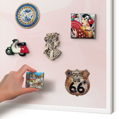 Wand-Magnettafel für Reisesouvenirs mit weißem Rahmen Zartes Rosa