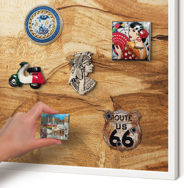 Magnettafel aus Metall für Souvenirs in weißem Rahmen Naturholz