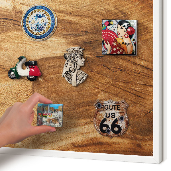 Magnettafel aus Metall für Souvenirs in weißem Rahmen Naturholz