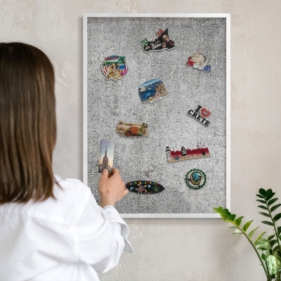 Wand-Magnettafel für Reisesouvenirs mit weißem Rahmen Betonmuster
