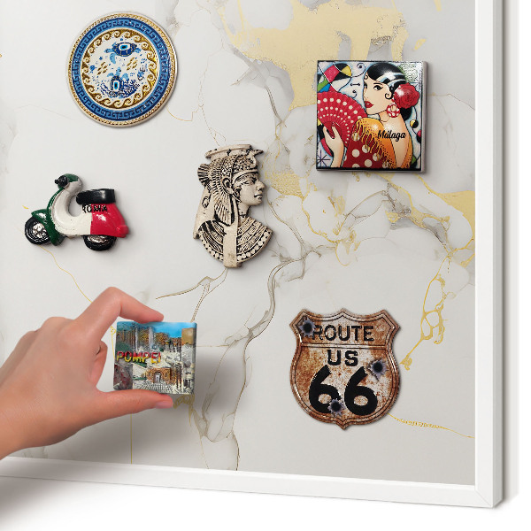 Wand-Magnettafel für Reisesouvenirs mit weißem Rahmen Zarte Eleganz