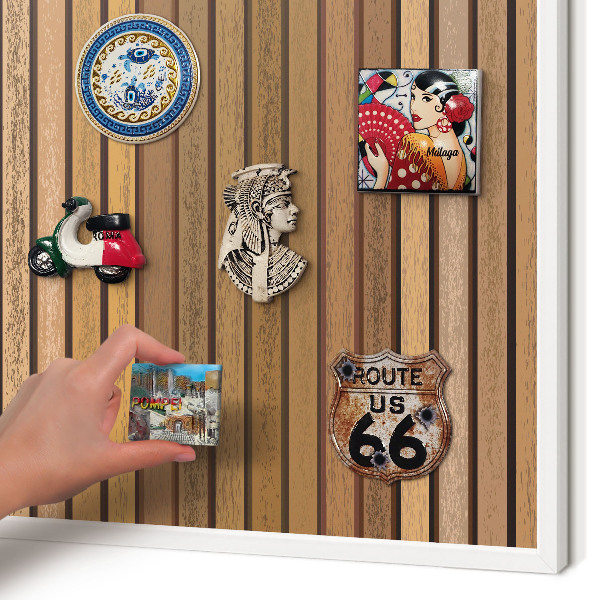 Wand-Magnettafel für Reisesouvenirs mit weißem Rahmen Warme Gürtel