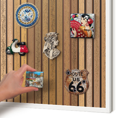 Wand-Magnettafel für Reisesouvenirs mit weißem Rahmen Warme Gürtel