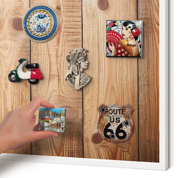 Wand-Magnettafel für Reisesouvenirs mit weißem Rahmen Holzbretter