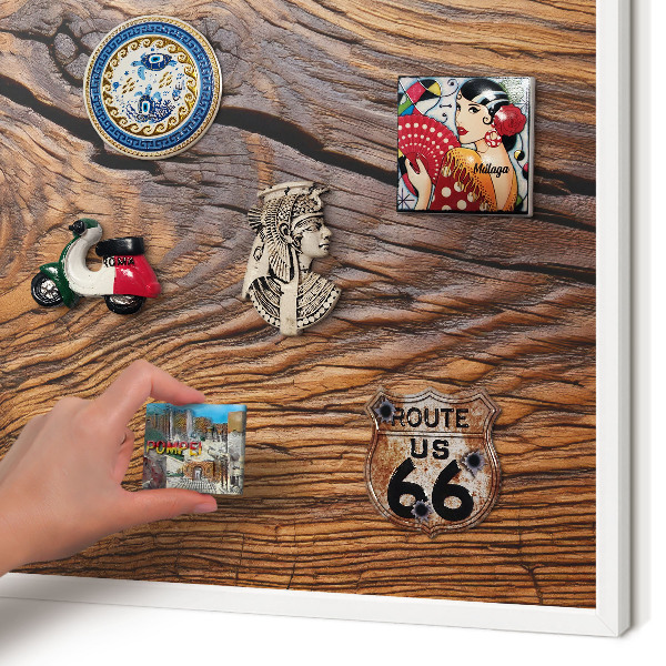 Wand-Magnettafel für Reisesouvenirs mit weißem Rahmen Holzstruktur