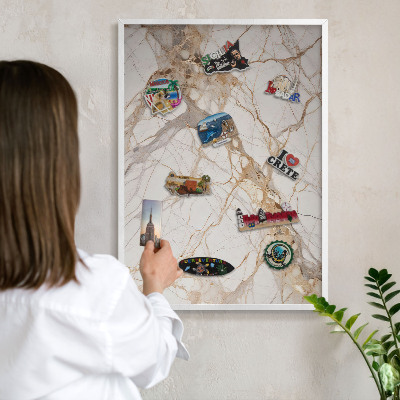 Wand-Magnettafel für Reisesouvenirs mit weißem Rahmen Marmor-Eleganz