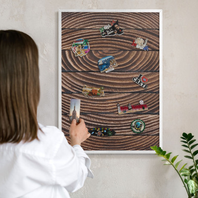 Wand-Magnettafel für Reisesouvenirs mit weißem Rahmen Holzkonstruktion